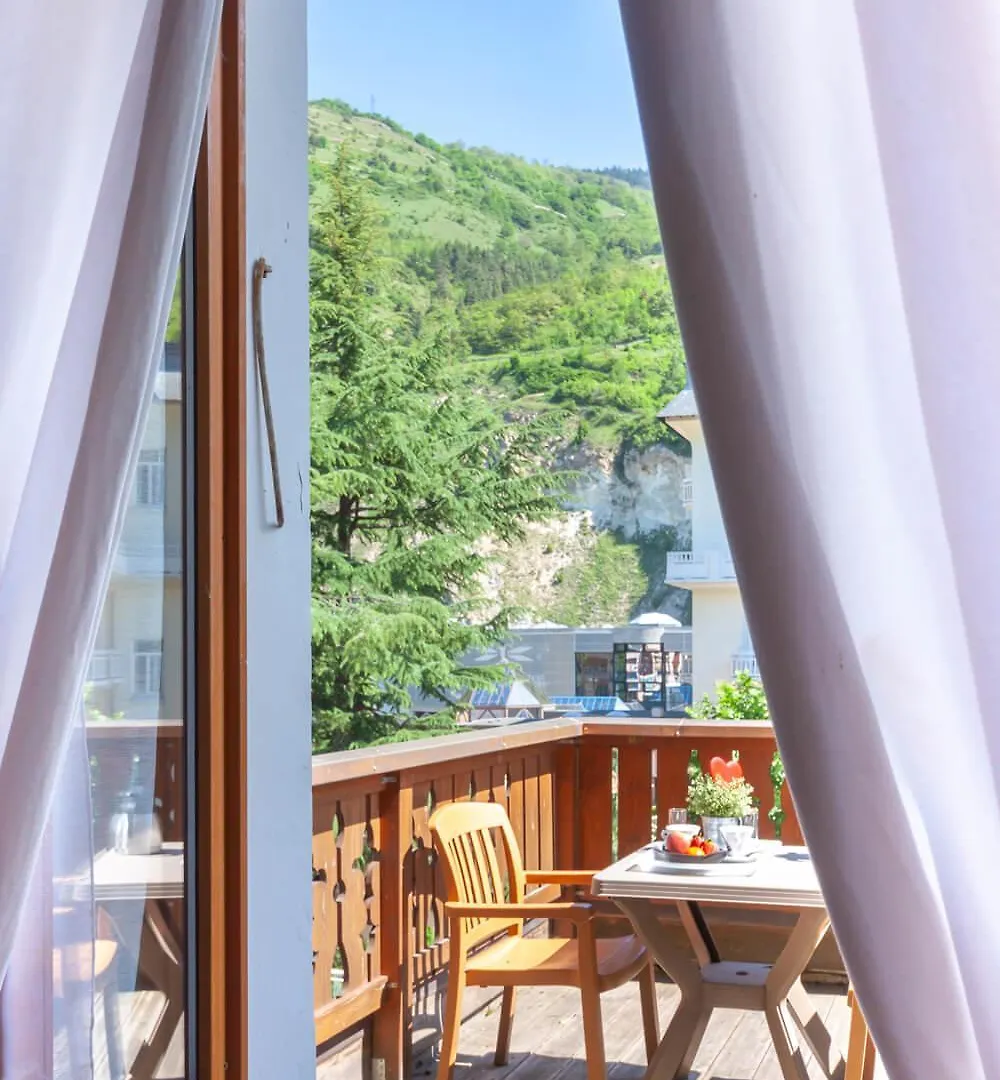 ***  Hotel L'Hermitage Брид-Ле-Бэн Франция